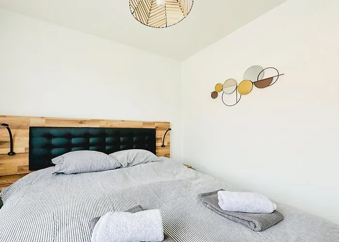 Maison De Rénovée Calme Et Lumineuse - 4 Pers Hébergement de vacances Les Sables-dʼOlonne